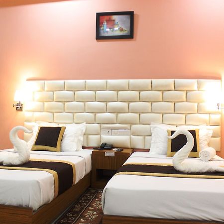 Hotel Siddhartha International Gaya Exteriör bild