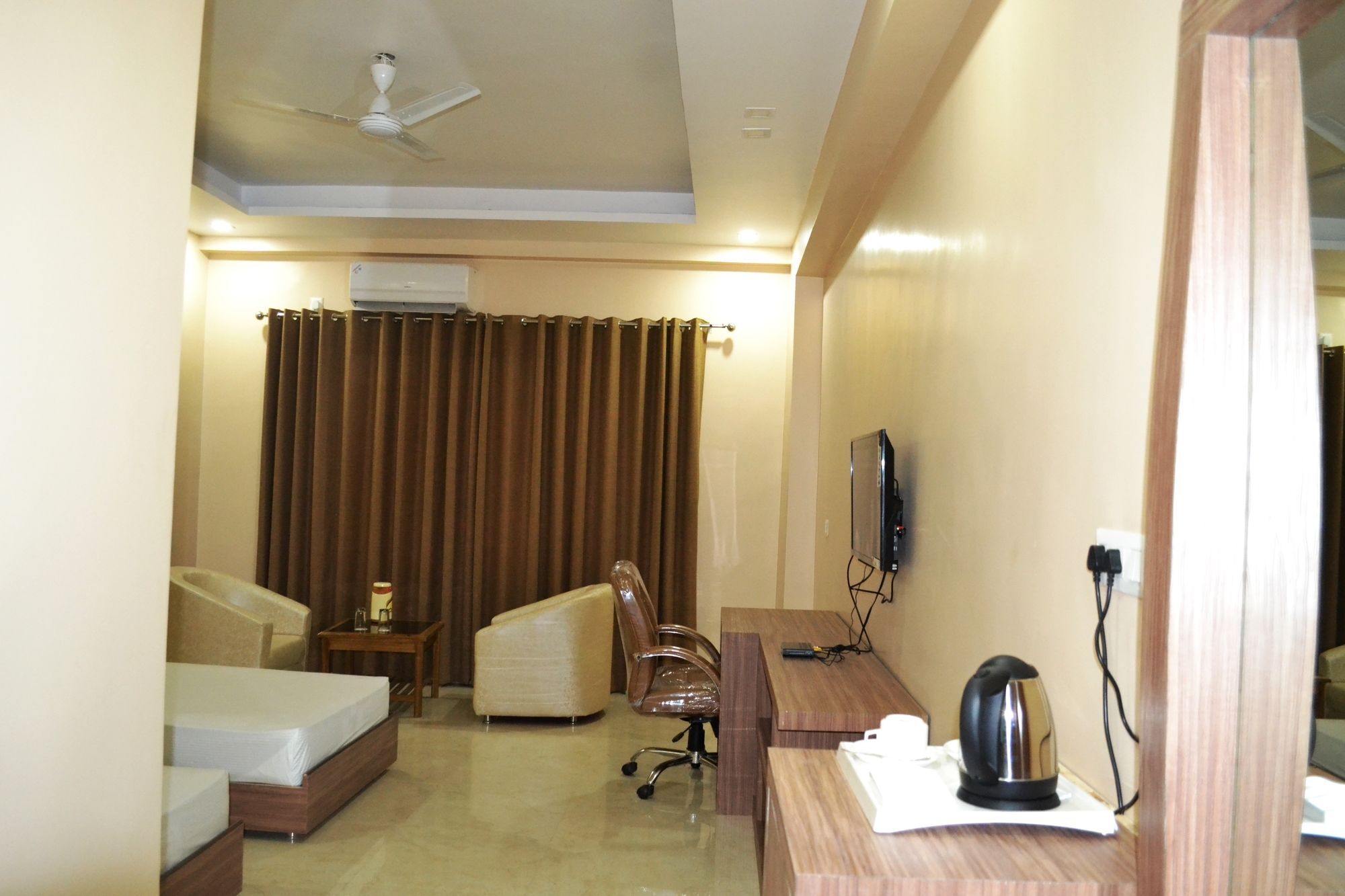 Hotel Siddhartha International Gaya Exteriör bild